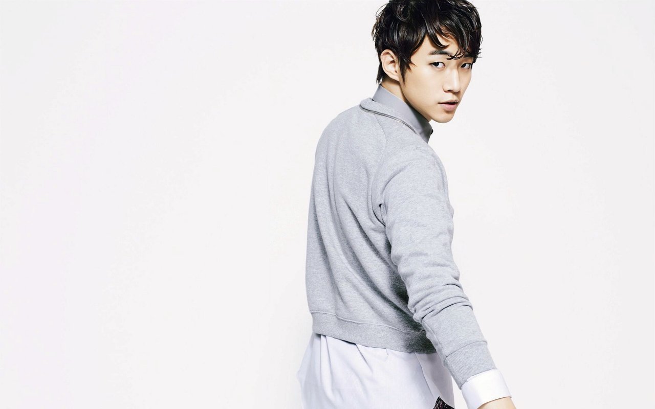 2PM李俊昊确诊为新冠肺炎,他的身体出现了哪些异常?