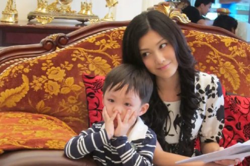 《回家的诱惑》里面。尚恩到底是不是艾丽和洪世贤的儿子。