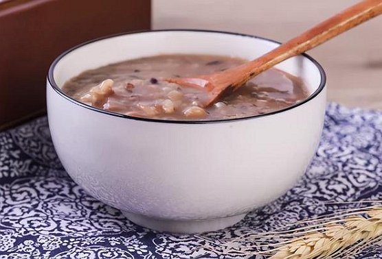 我选择熬这小火慢炖的粥是什么意思