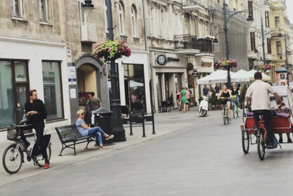 生活如此多娇的上一句是什么