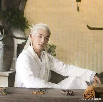 高伟光竟早已结婚生子，导演送婴儿鞋曝光孩子满半岁，你能接受这个谎言吗？