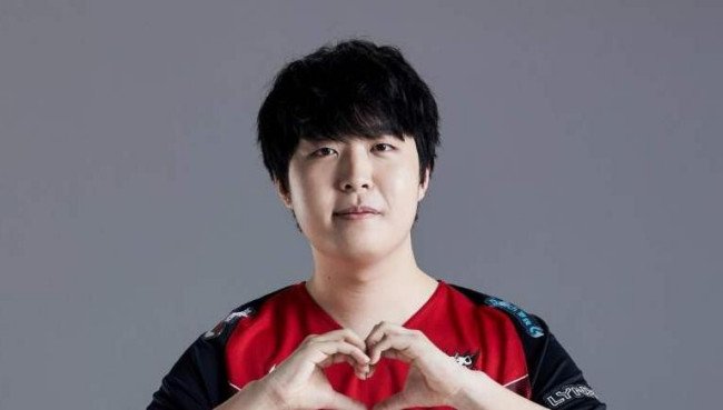 kanavi是哪国人啊。