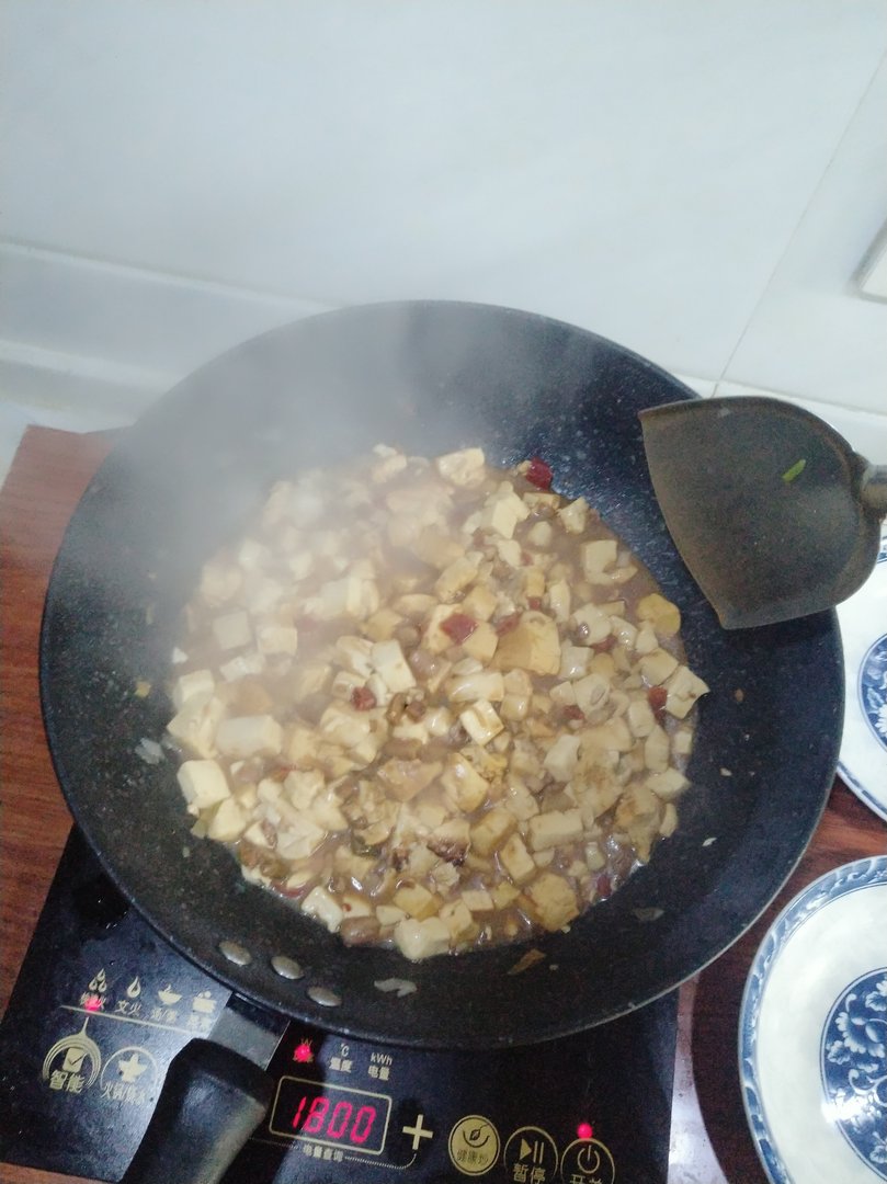 男生第一次和女朋友睡在一起在想什么？