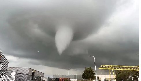 广东一天发生三场龙卷风，是什么原因导致的？带来的后果有哪些？