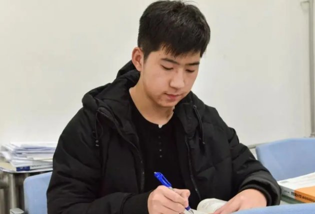 “父母每月发5千留孩子在家结婚”上热搜,父母这么做的初衷是什么?