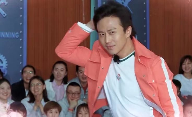 邓超参加央视春晚举行第三次联排，他会带来什么样的节目？