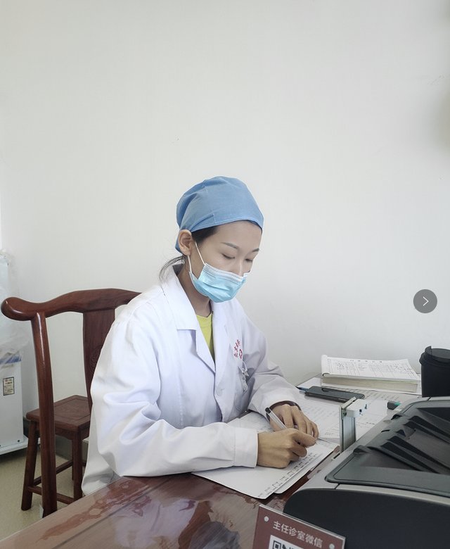 陕西一女子10年前腿受冻反复湿疹却是血管炎，血管炎是种什么样的病？