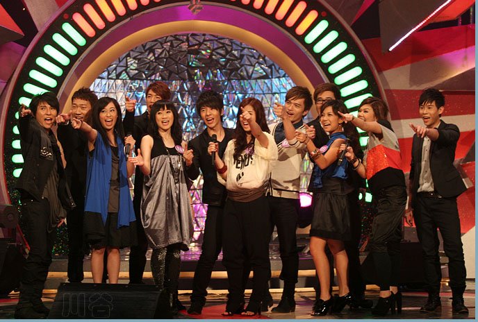 超级巨声2的主题曲