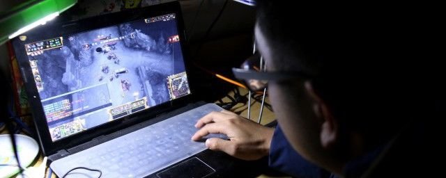 英雄联盟钢铁大使出装怎么装备 前期和后期的准备