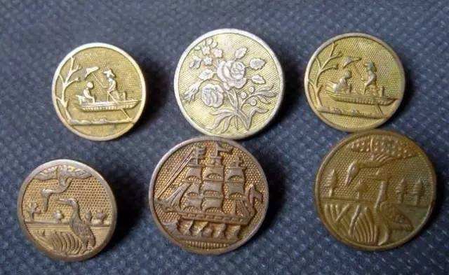 衣服的第二颗纽扣有什么含义