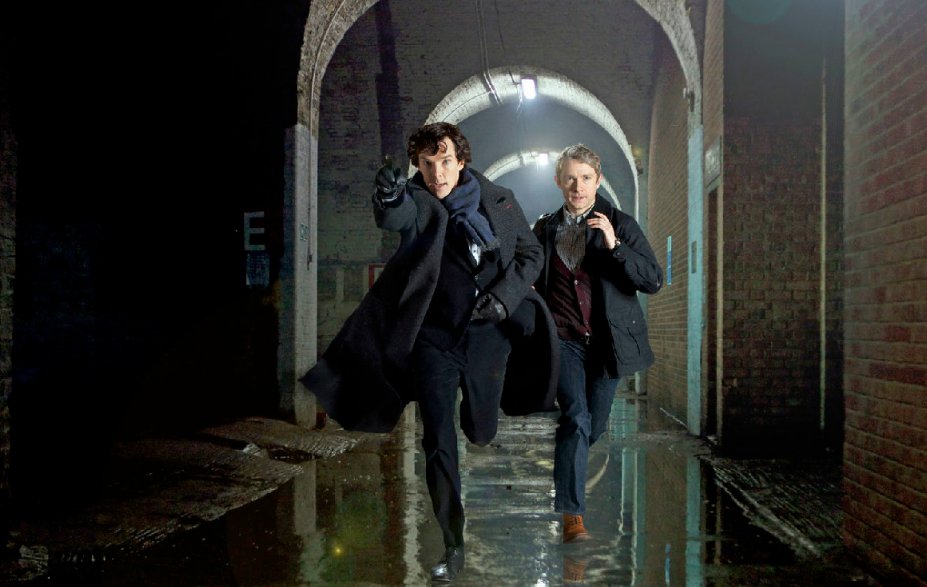 新福尔摩斯第二季第一集《波希米亚丑闻 》没看懂。。求去剧情解释