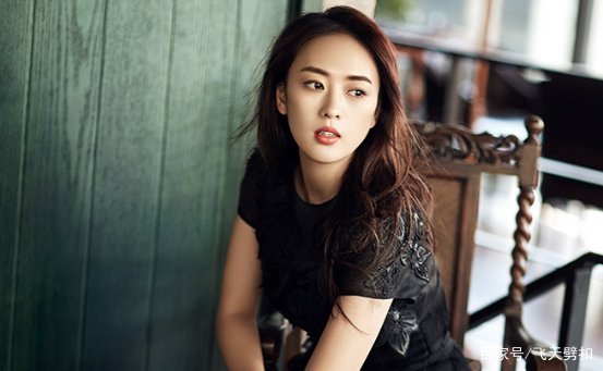 童瑶当年同居期间被张默暴打，张默回应是事出有因，幕后到底有什么隐情呢？