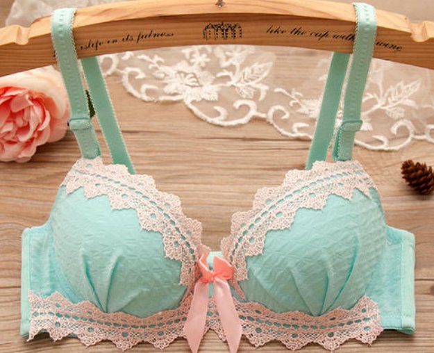 内衣英文是怎样写bra还是bar？