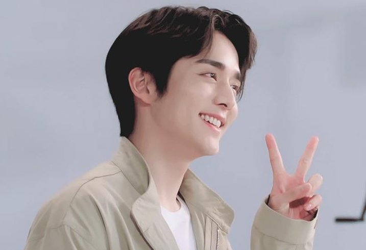 张新成的父亲背景