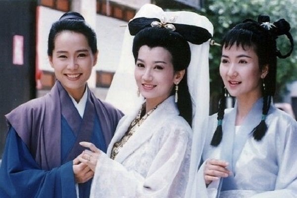 新白娘子传奇小青的全名叫什么？