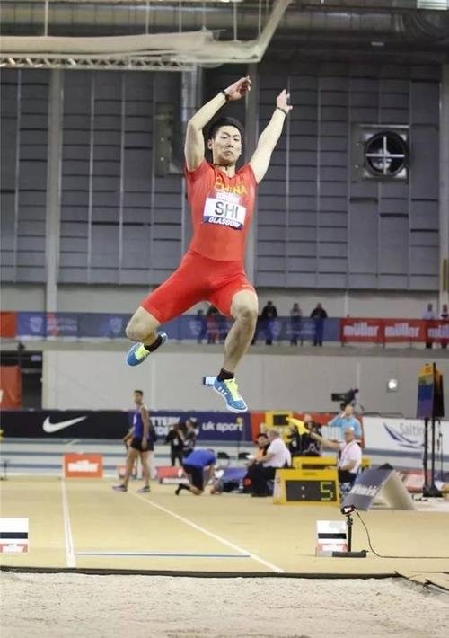 跳远名将石雨豪转行百米跑出10秒15，这个成绩属于什么水平？