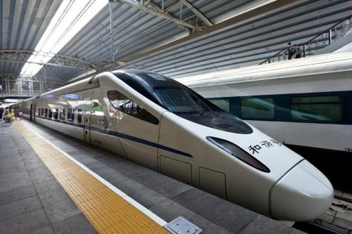 西安至敦煌乌鲁木齐首开动车了？