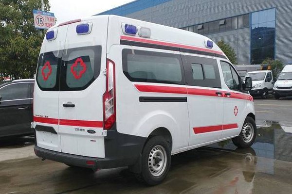 中国救护车什么颜色