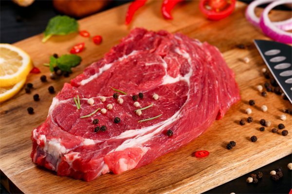 关于贵州商贩用螺丝接牛腿卖假牛肉一事，官方是如何回应的？