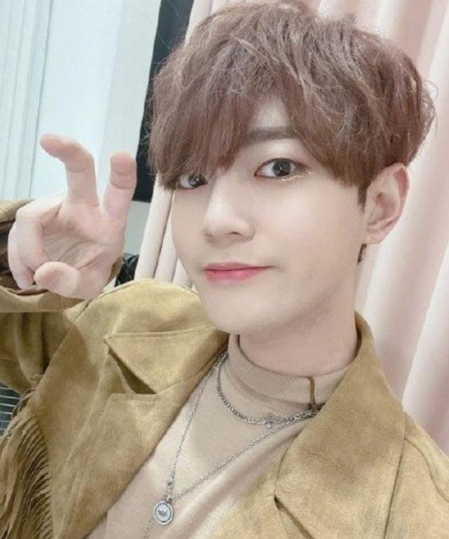 韩男团成员李帝努钟辰乐确诊感染新冠,他们是如何感染的?