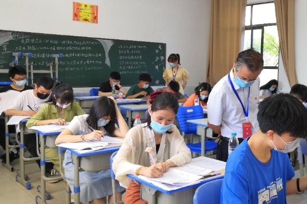 2023年安徽省理科状元是谁