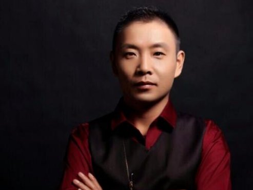 祁隆身体出现什么问题？