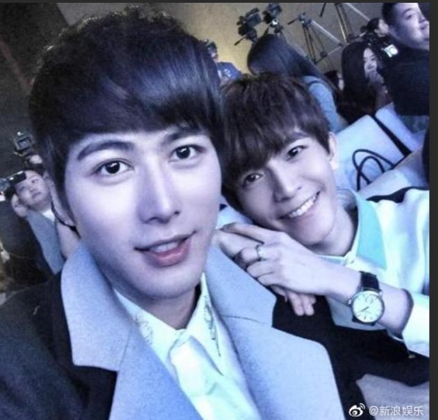 郭敬明很喜欢帅气的小男生，为什么郭敬明喜欢帅气的小男生呢？