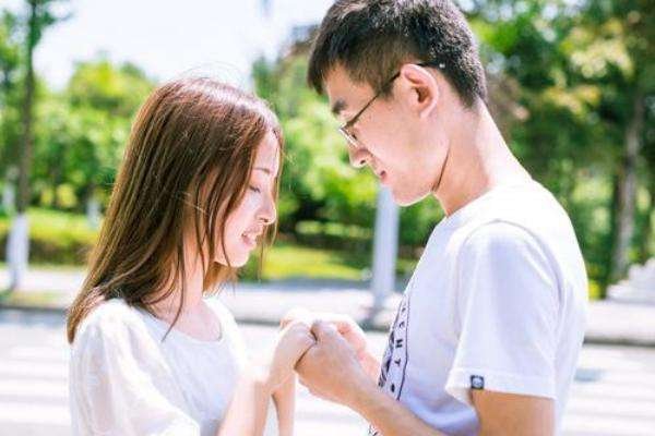 如果男朋友跟你开玩笑说想吃你，你还怎么回应他