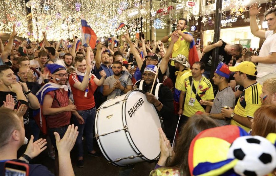 粉饰场面的意思