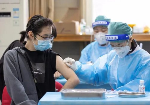 上海3例死亡病例，均未接种疫苗，接种新冠疫苗后被感染，死亡率有多低？