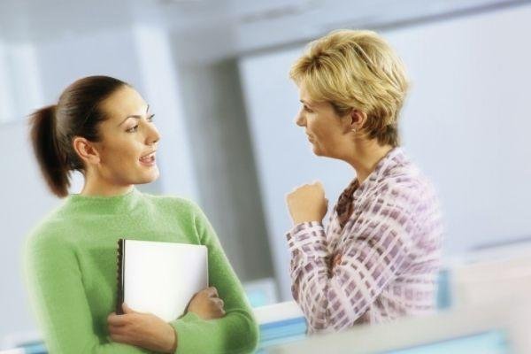 网友说自己被辞退后把同事删除了,你如何看待这种做法?