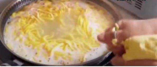 鸡西酸汤子中毒唯一幸存者去世，对此你怎么看？