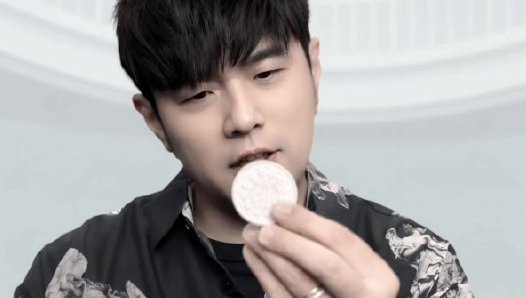 周杰伦第一首歌是什么歌?