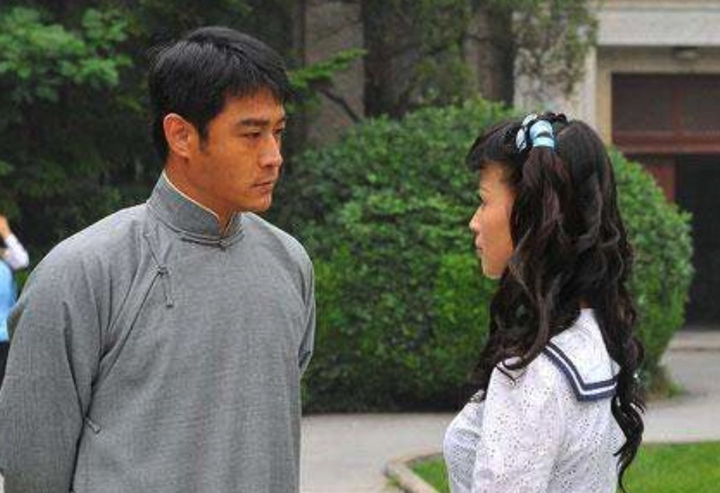 对手讲了什么故事呢？