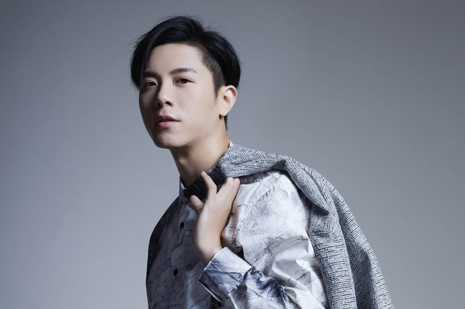 求歌词：我还是会害怕 醒来不在你身边