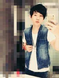 求徐良，单色凌，许嵩，汪苏泷出道前的照片