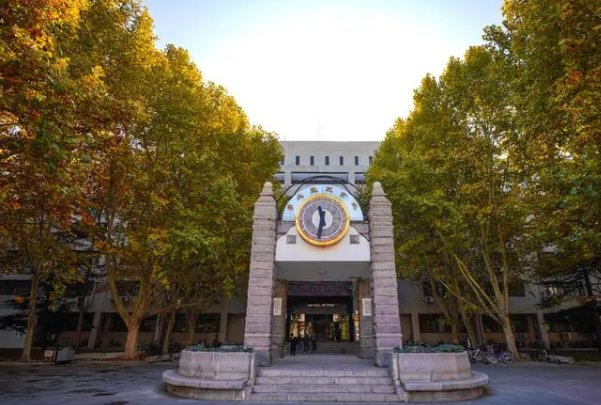 2023年北京交通大学专科批分数线是多少？