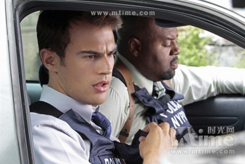 警界金童的介绍