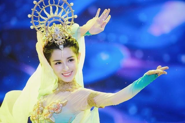 色艺俱佳，舞如飘雪，唐代诗人笔下的胡姬与胡舞究竟是怎么样的？