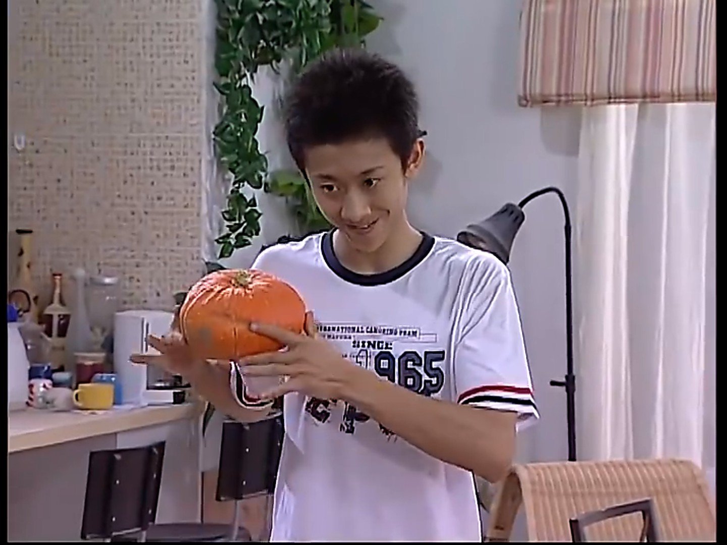 家有儿女中刘星是谁扮演的？