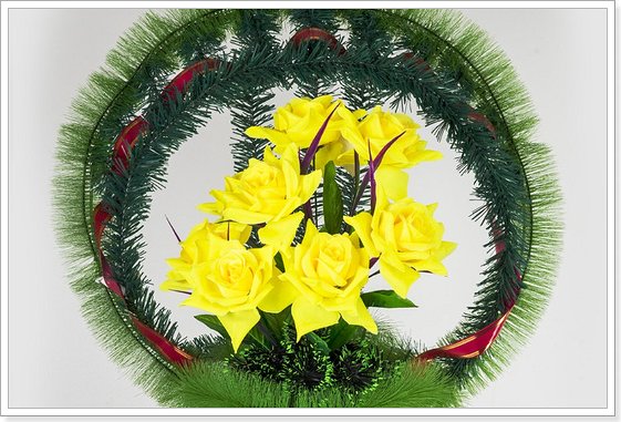 葬礼一般花篮用什么花啊