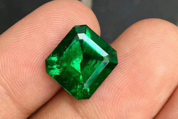 祖母绿真假最简单的鉴别