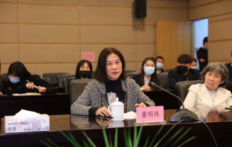 政协委员建议提升三胎家庭个税起征点，他提出此建议的目的是什么？