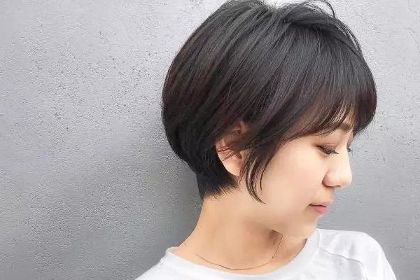 圆脸适合什么短发