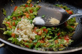 佟丽娅的高考祝福青椒和西红柿怎么炒好吃？