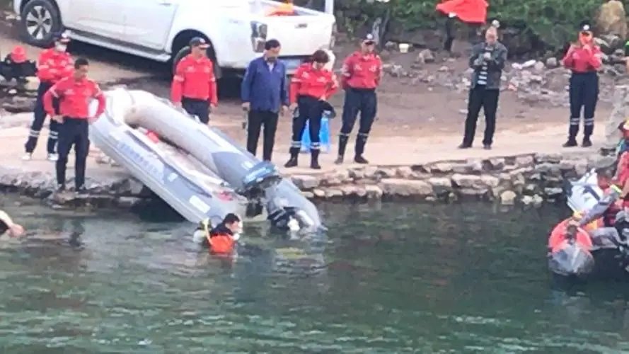 夫妻吵架双双落水，被淮安17岁少年救起，为何会突然落水呢？