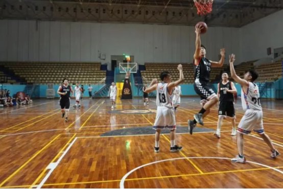 u23为什么还有岁数大的