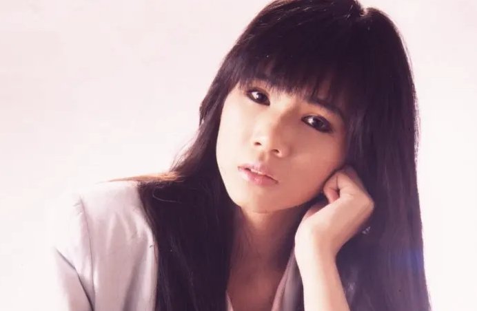 夏天夏天悄悄过去 是什么歌