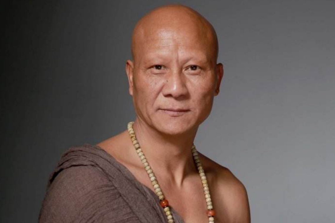 用跑龙套造句子