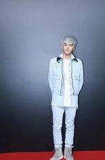 JENO受邀出席VOGUE创刊130周年活动,他有着怎样的魅力?